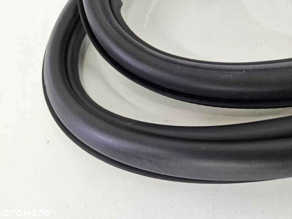 Uszczelka VW ID.3 id3 Cupra Born guma drzwi prawych tylnych wewnętrzna 10a867913 - 3
