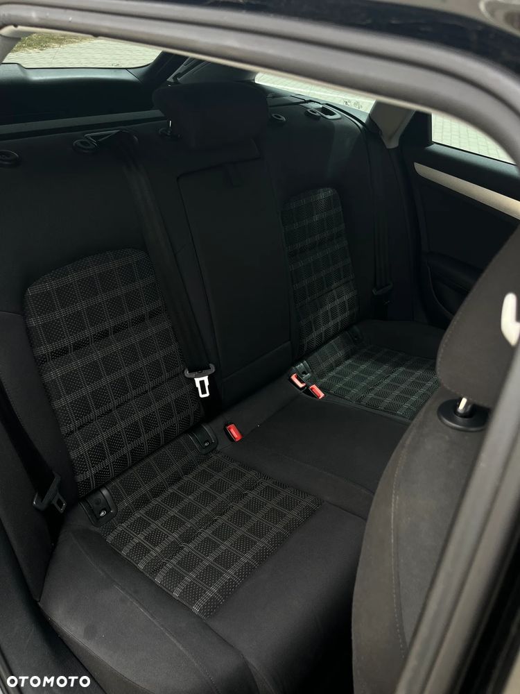 Audi A4 Avant 2.0 TDI DPF Ambiente - 21