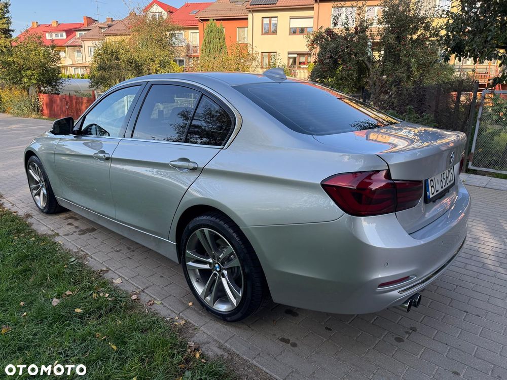 BMW Seria 3 330i - 4