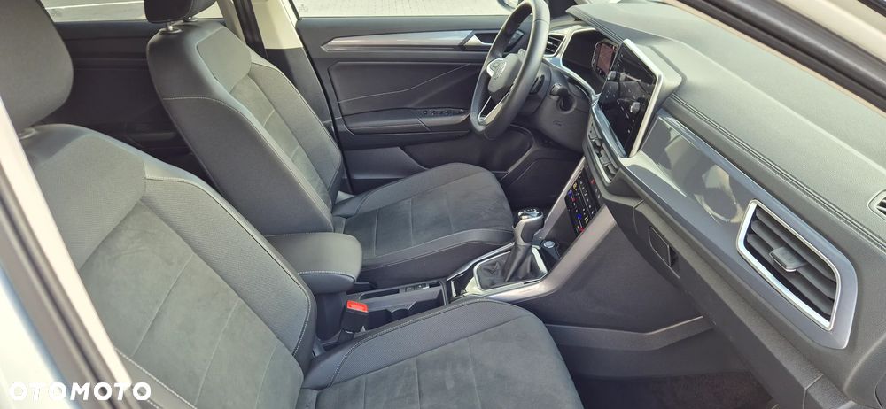 Volkswagen T-Roc - 23