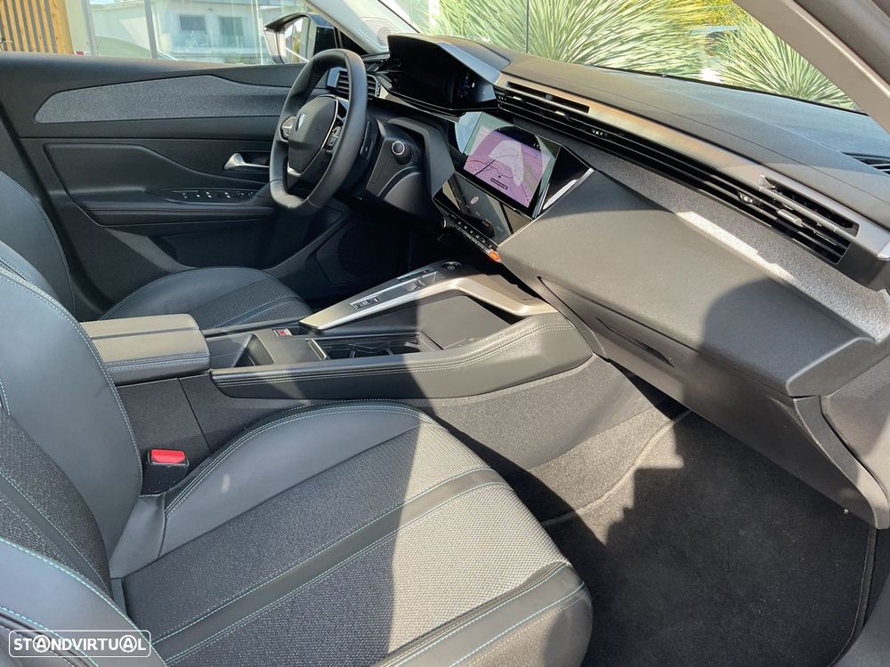 Peugeot 308 1.6 Hybrid Allure Pack e-EAT8 - 42