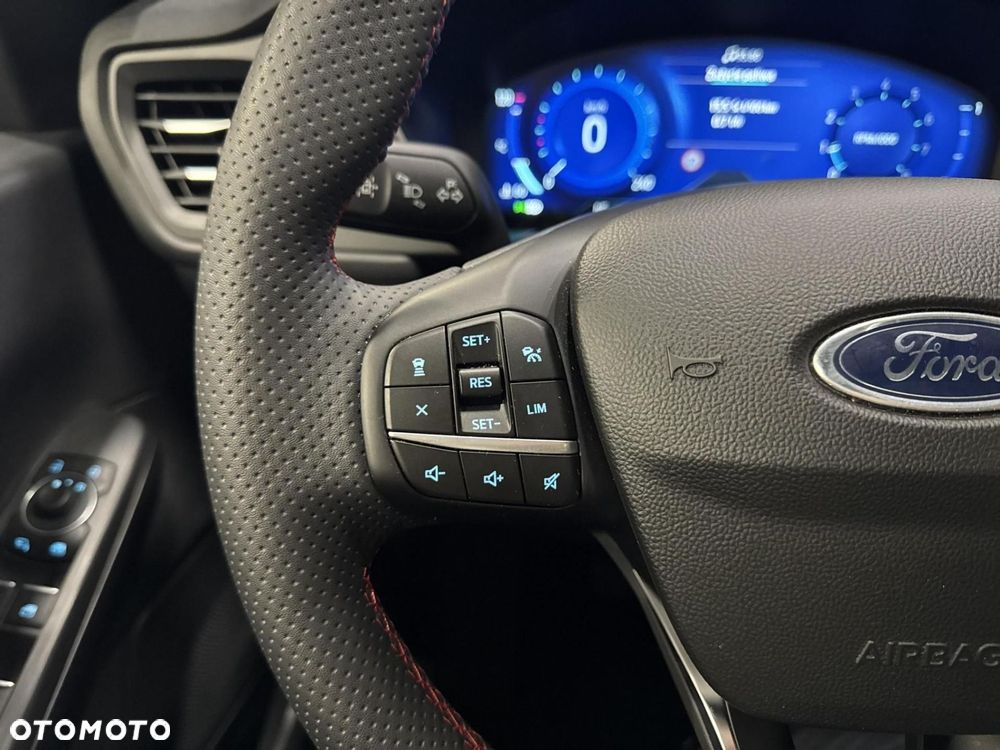 Ford Kuga - 26