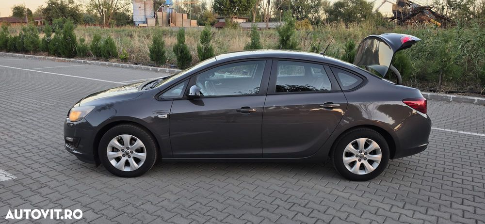 Opel Astra - 11