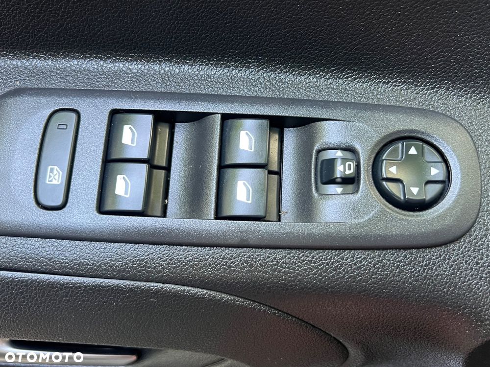 Opel Combo 1.2 Turbo Start/Stop - 20