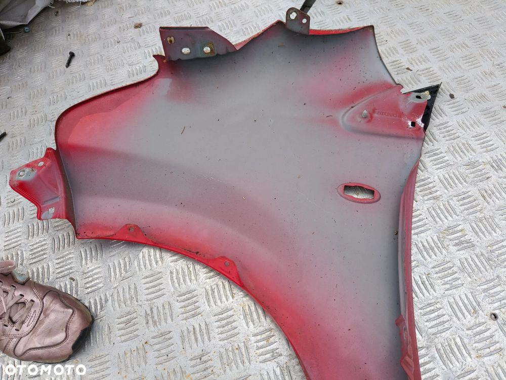 Błotnik prawy lewy toyota Aygo czerwony - 8