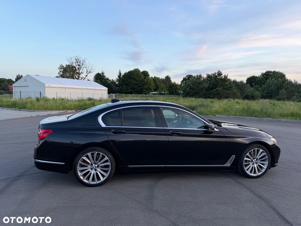BMW Seria 7 740d xDrive - 36