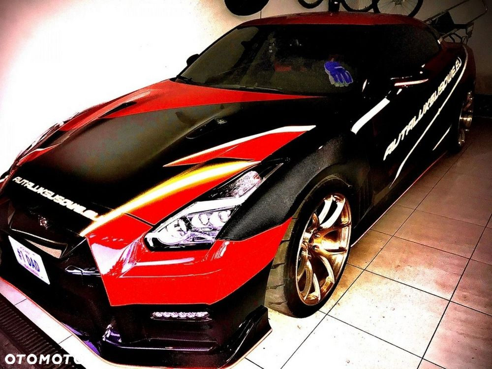 Nissan GT-R - 11