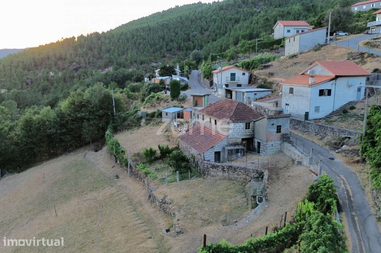 Moradia Individual em Pedra para Recuperar - Covelo Gerês, Montalegre - Grande imagem: 5/47