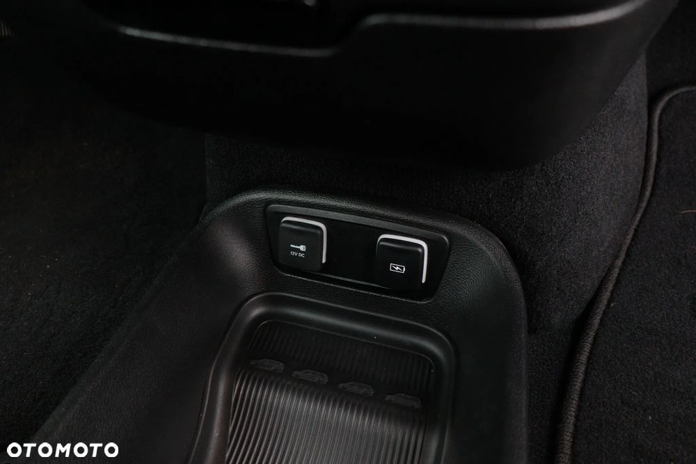 Chrysler Pacifica - 20