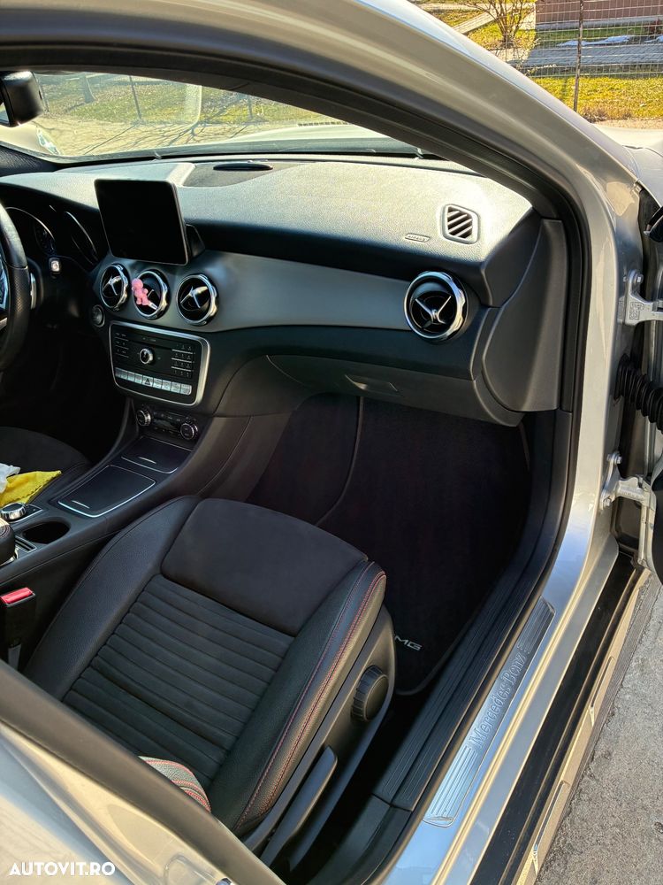 Mercedes-Benz GLA 250 4MATIC 7G-DCT AMG Line - 23