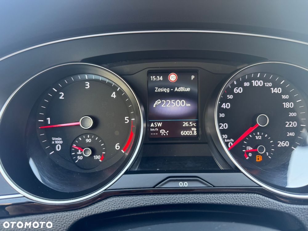 Volkswagen Passat 2.0 TDI SCR Comfortline DSG - 16