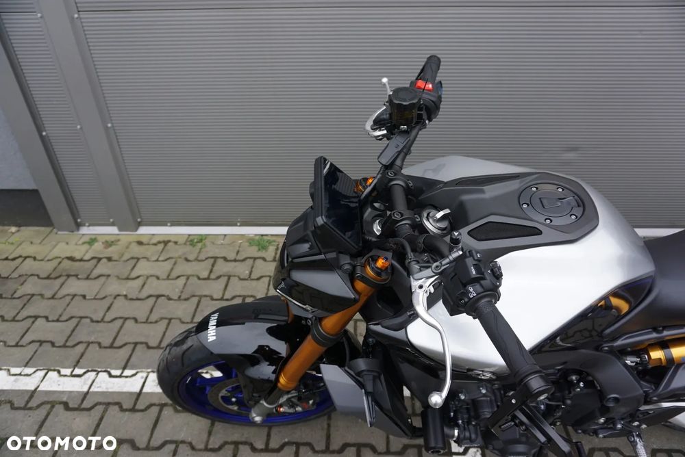 Yamaha MT - 21