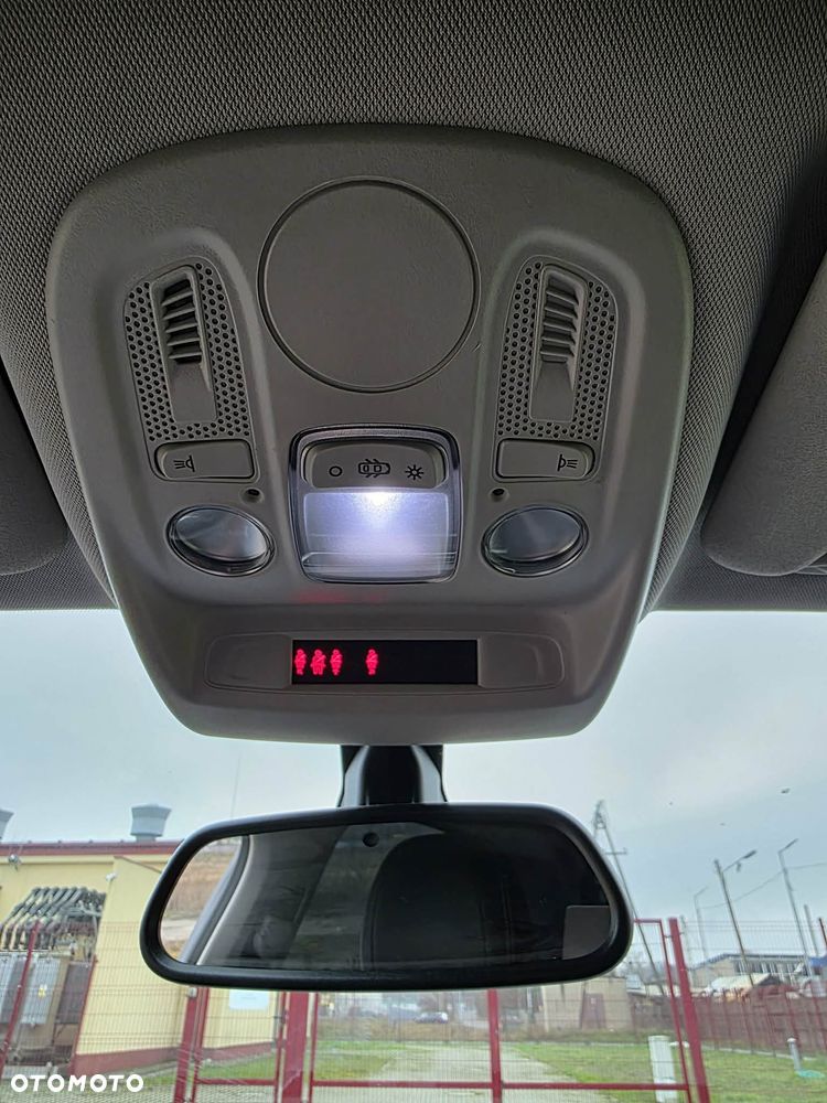 Citroën C4 HDi 115 Attraction - 17