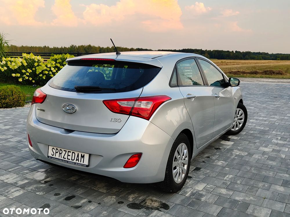 Hyundai i30 blue 1.4 Classic - 4