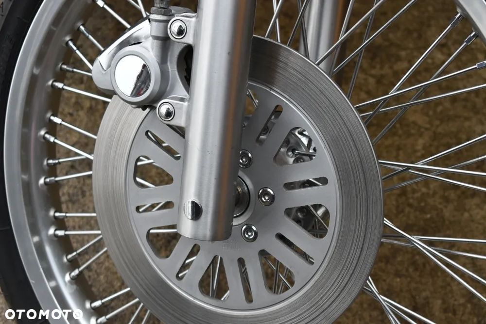 Suzuki Intruder - 28