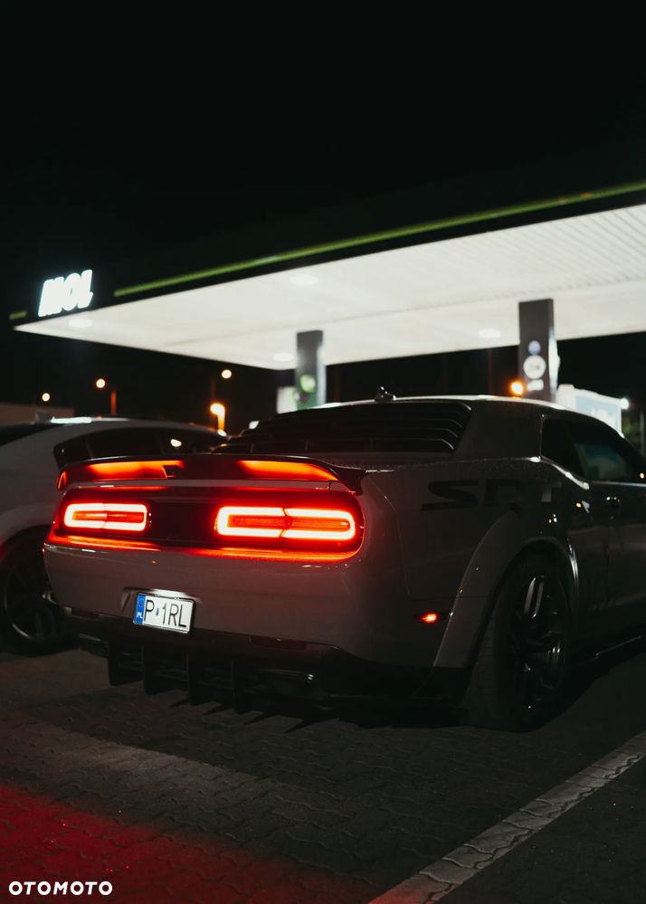 Dodge Challenger - 26