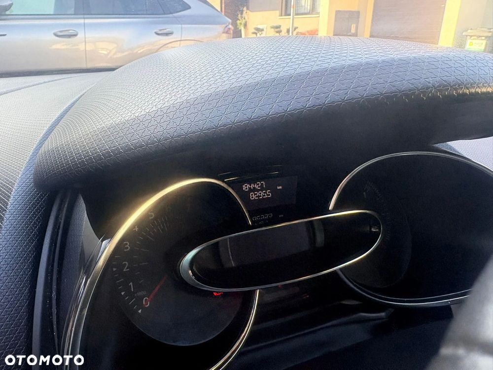 Renault Clio 1.2 16V Alize - 9