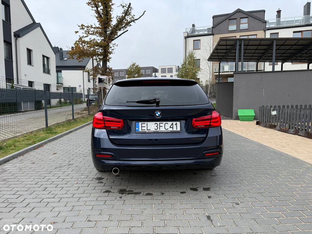 BMW Seria 3 318d Touring - 6