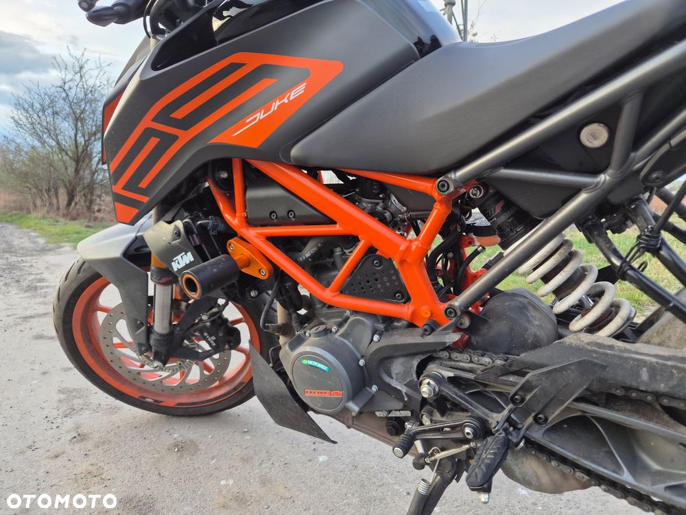 KTM Duke - 17