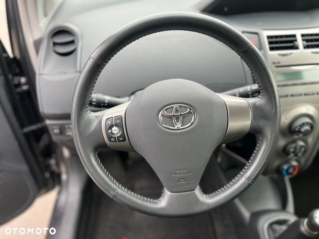 Toyota Yaris 1.0 VVT-i Cool - 14