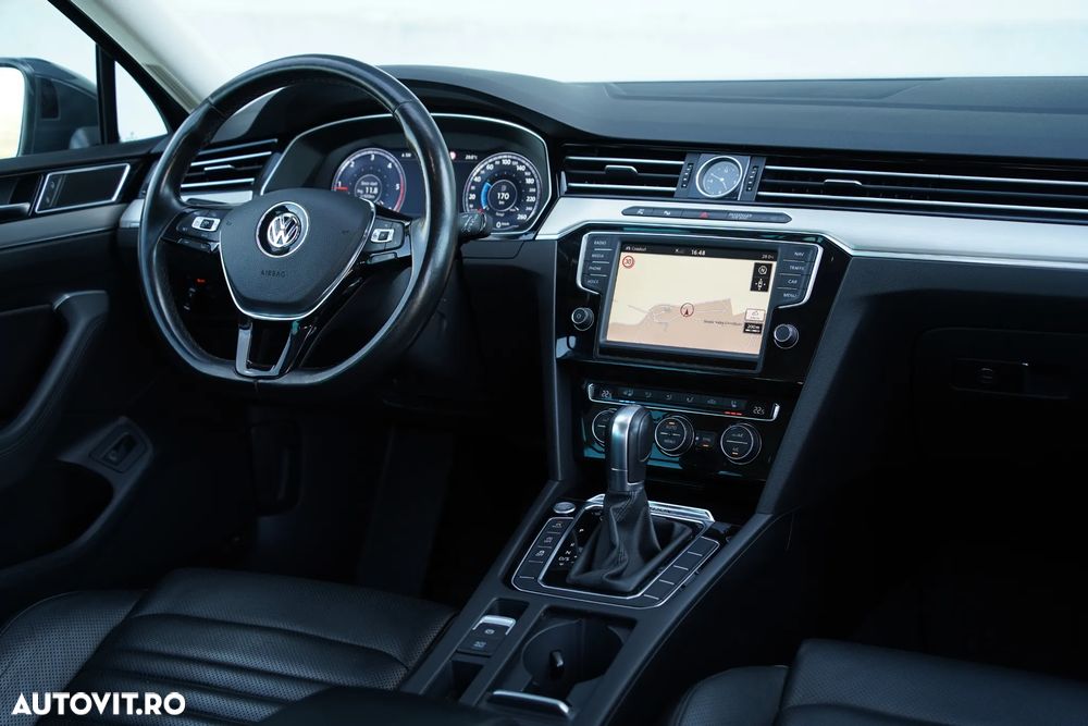 Volkswagen Passat 2.0 TDI DSG 4Motion Highline - 13