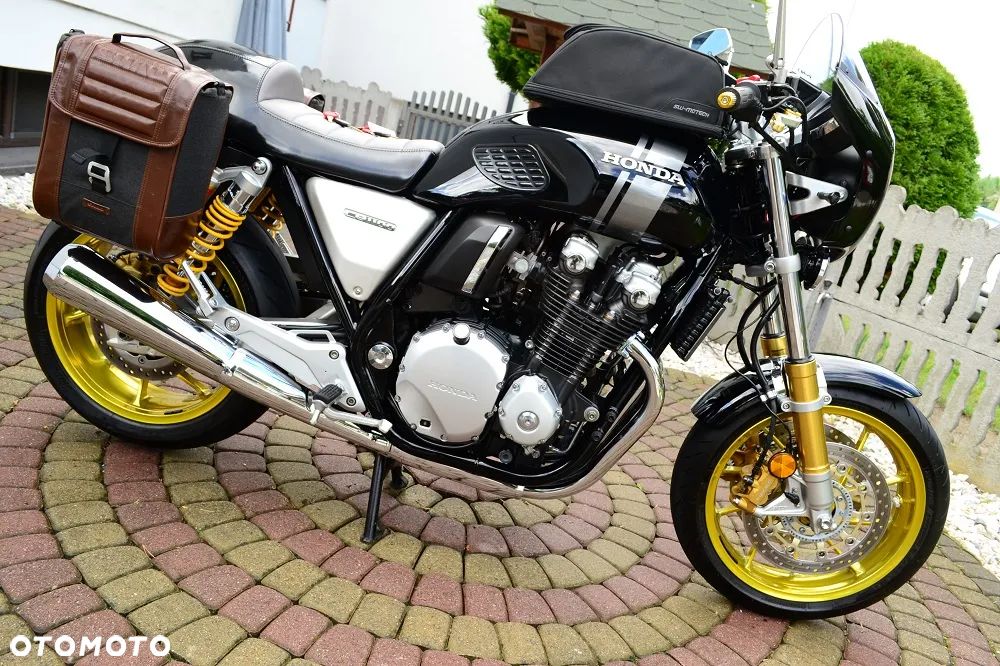 Honda CB - 1