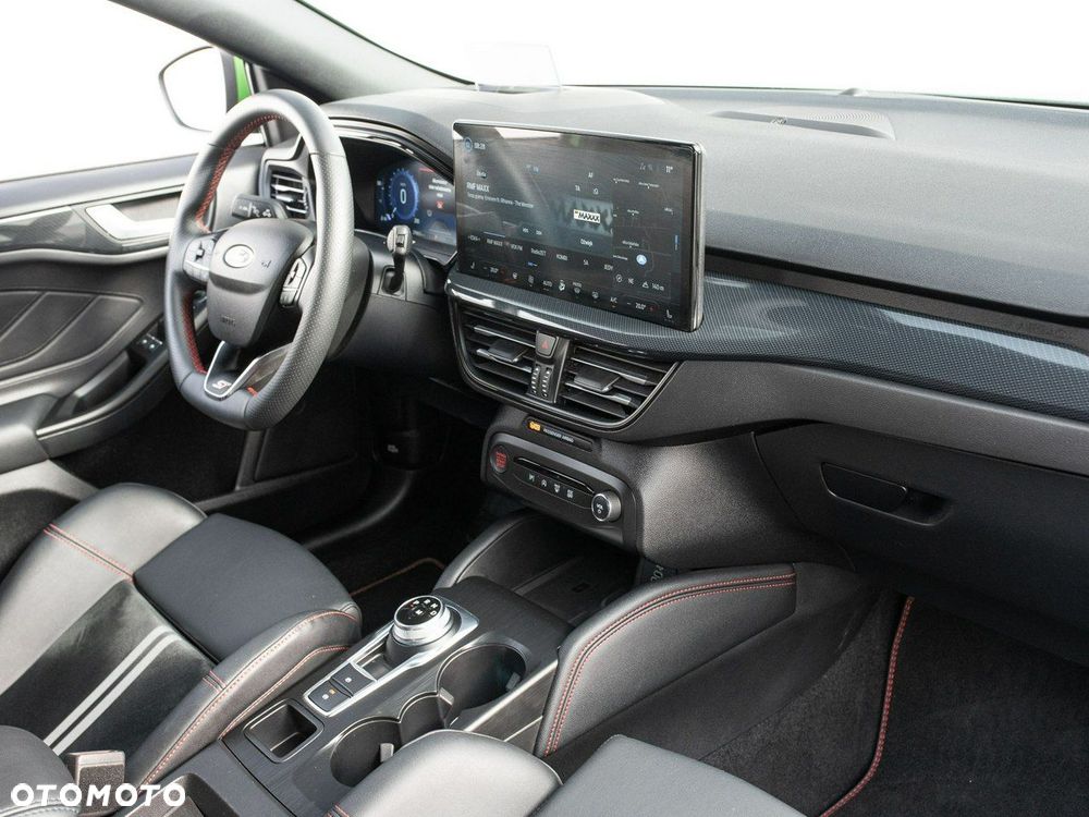 Ford Focus 2.3 EcoBoost ST - 32