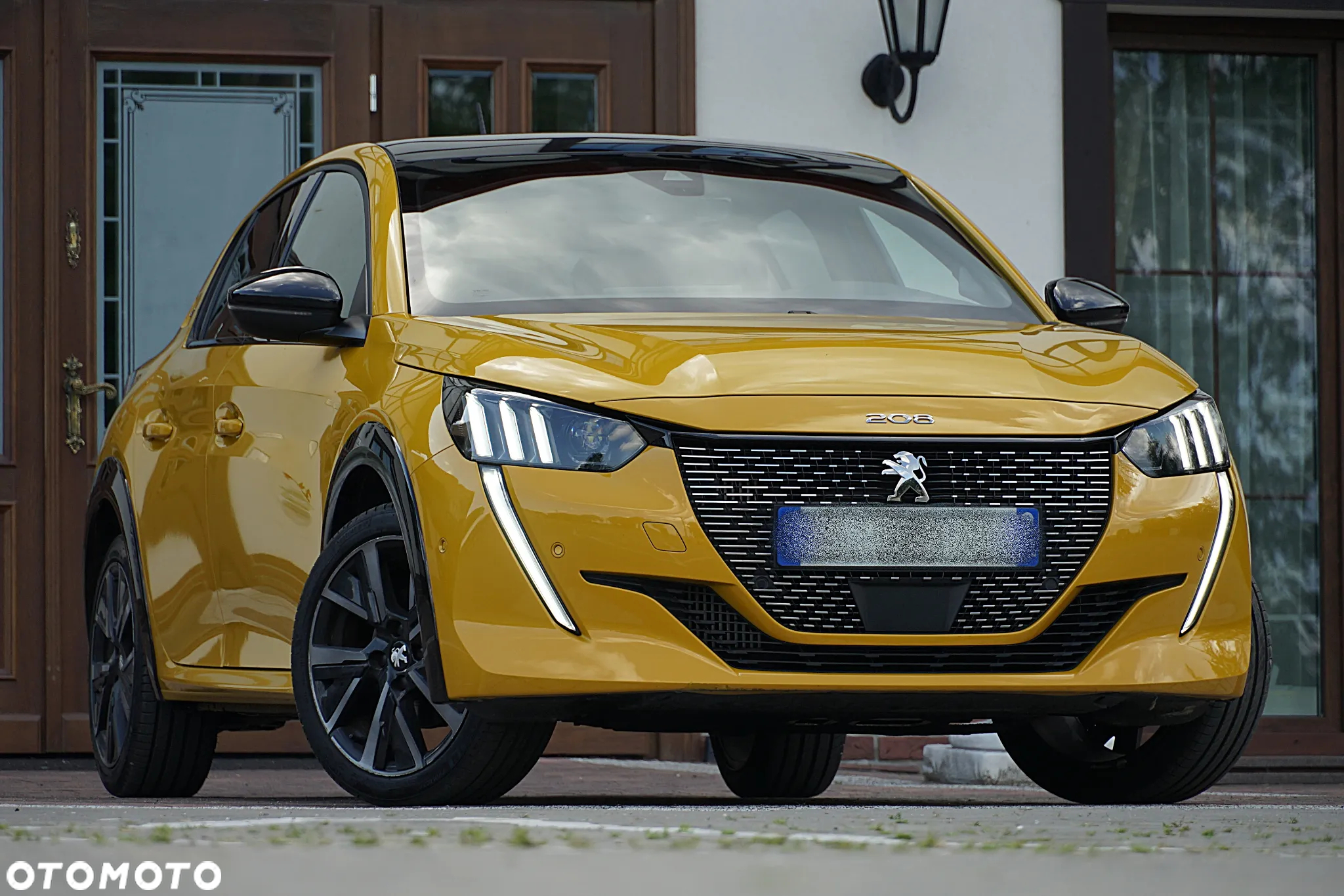Peugeot 208 PureTech 100 EAT8 GT Pack - 10