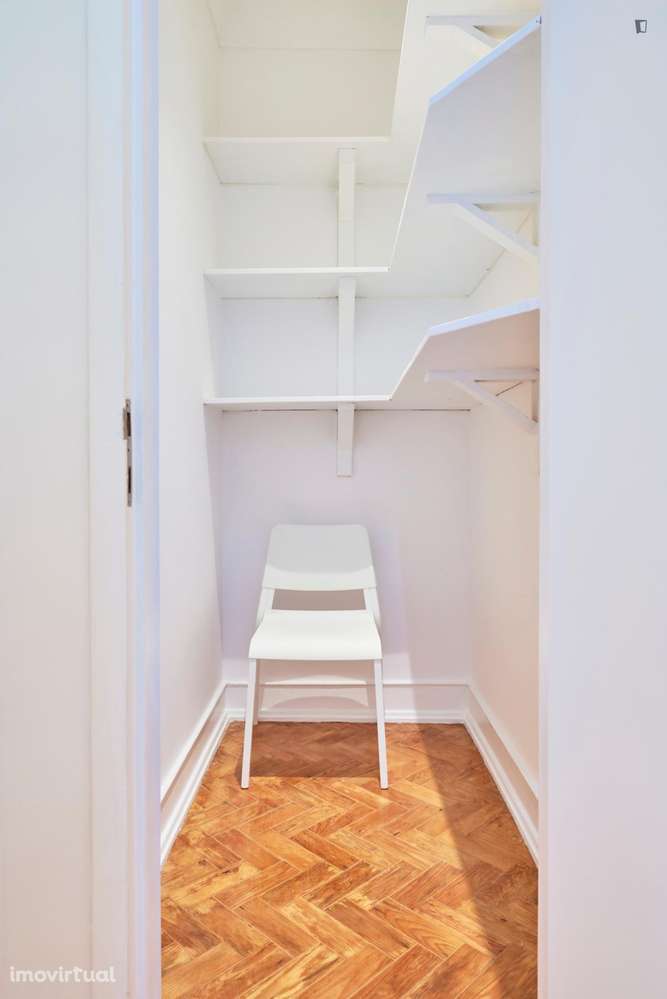 Quarto - localizado em Entrecampos Lisbon - Grande imagem: 3/26