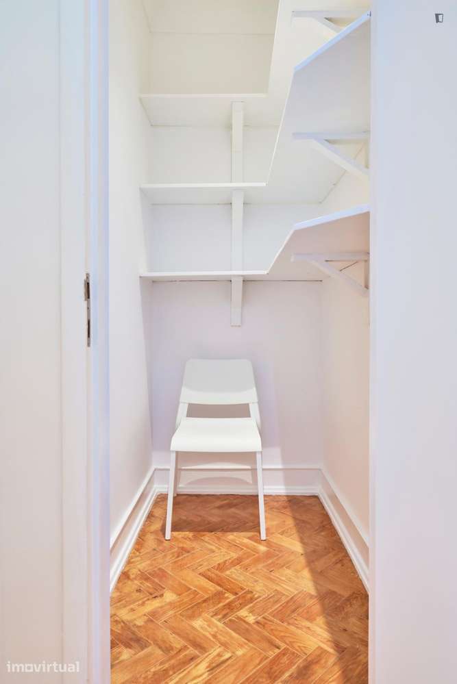 Quarto - localizado em Entrecampos Lisbon - Grande imagem: 5/26