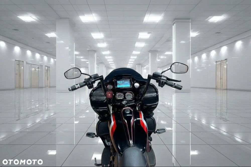 Harley-Davidson Touring Road Glide - 9