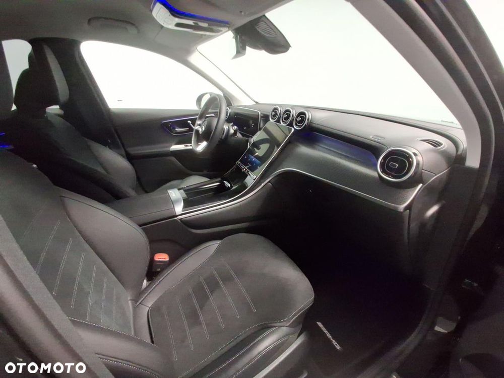 Mercedes-Benz GLC 300 e 4-Matic - 27