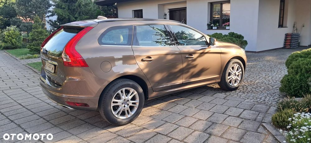 Volvo XC 60 D4 Drive-E Momentum - 3