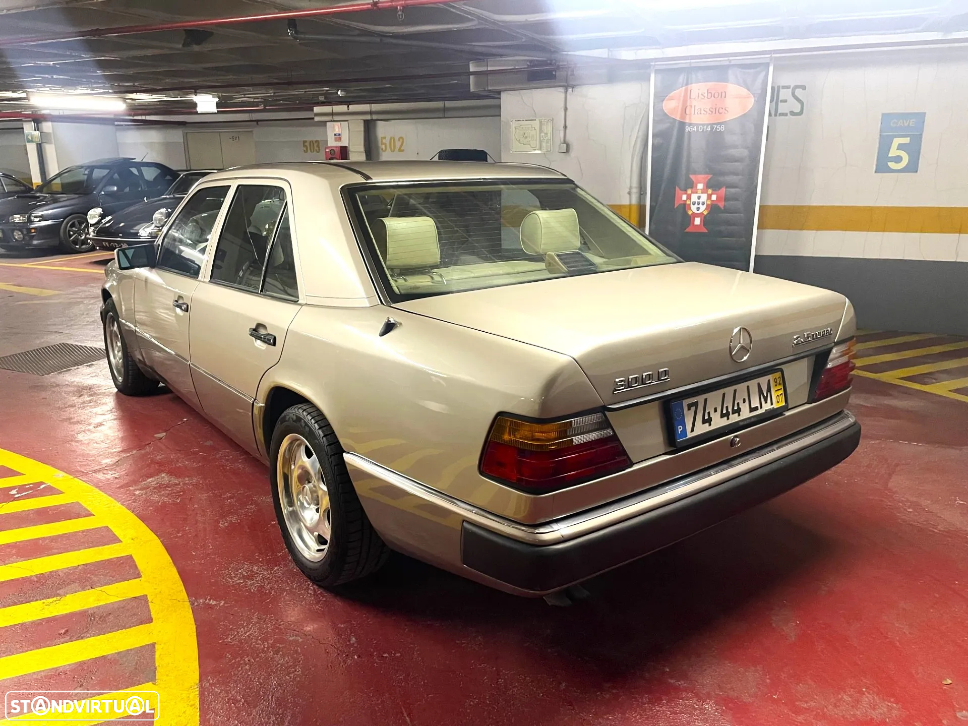 Mercedes-Benz 250 - 6