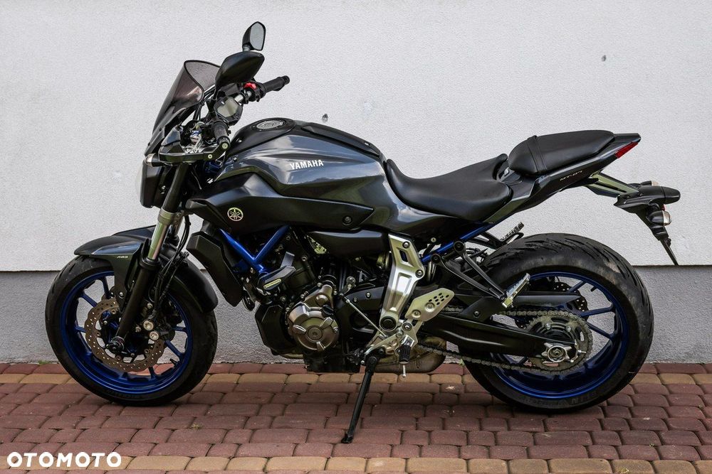 Yamaha MT - 6