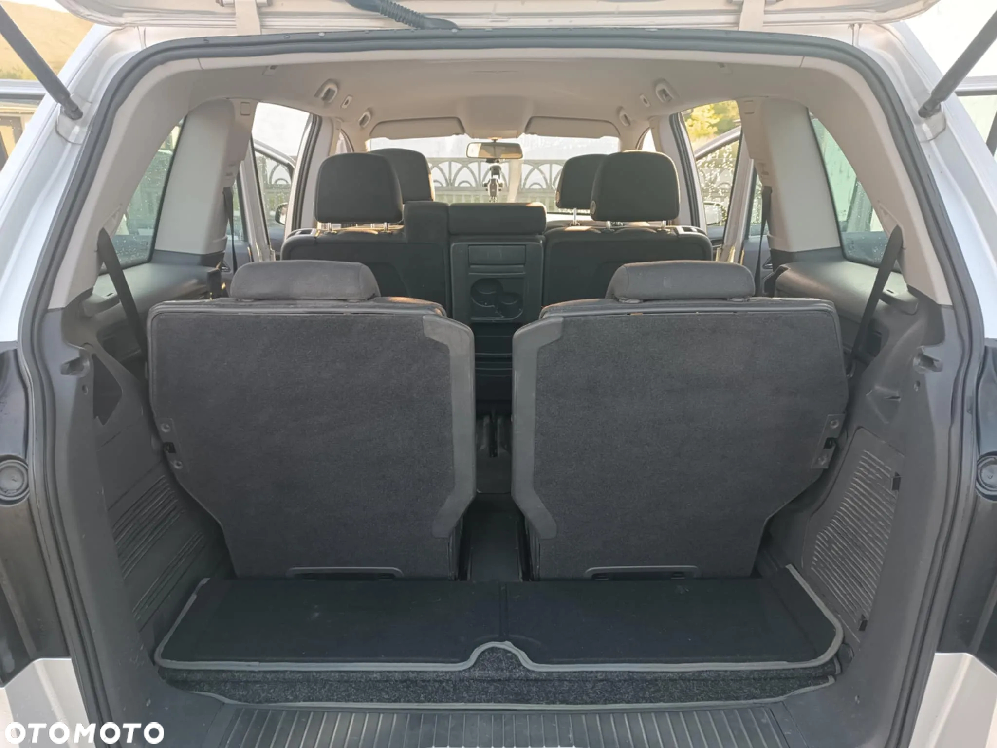 Opel Zafira - 9