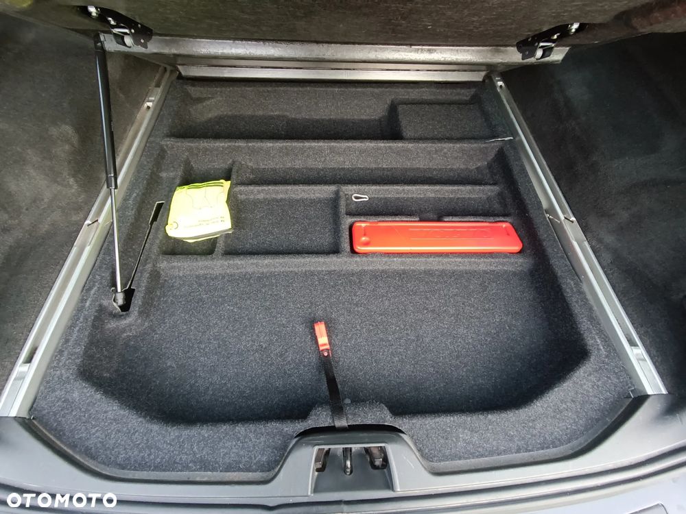 Volvo V70 D2 Edition Pro - 22