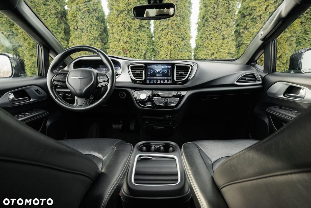 Chrysler Pacifica - 10