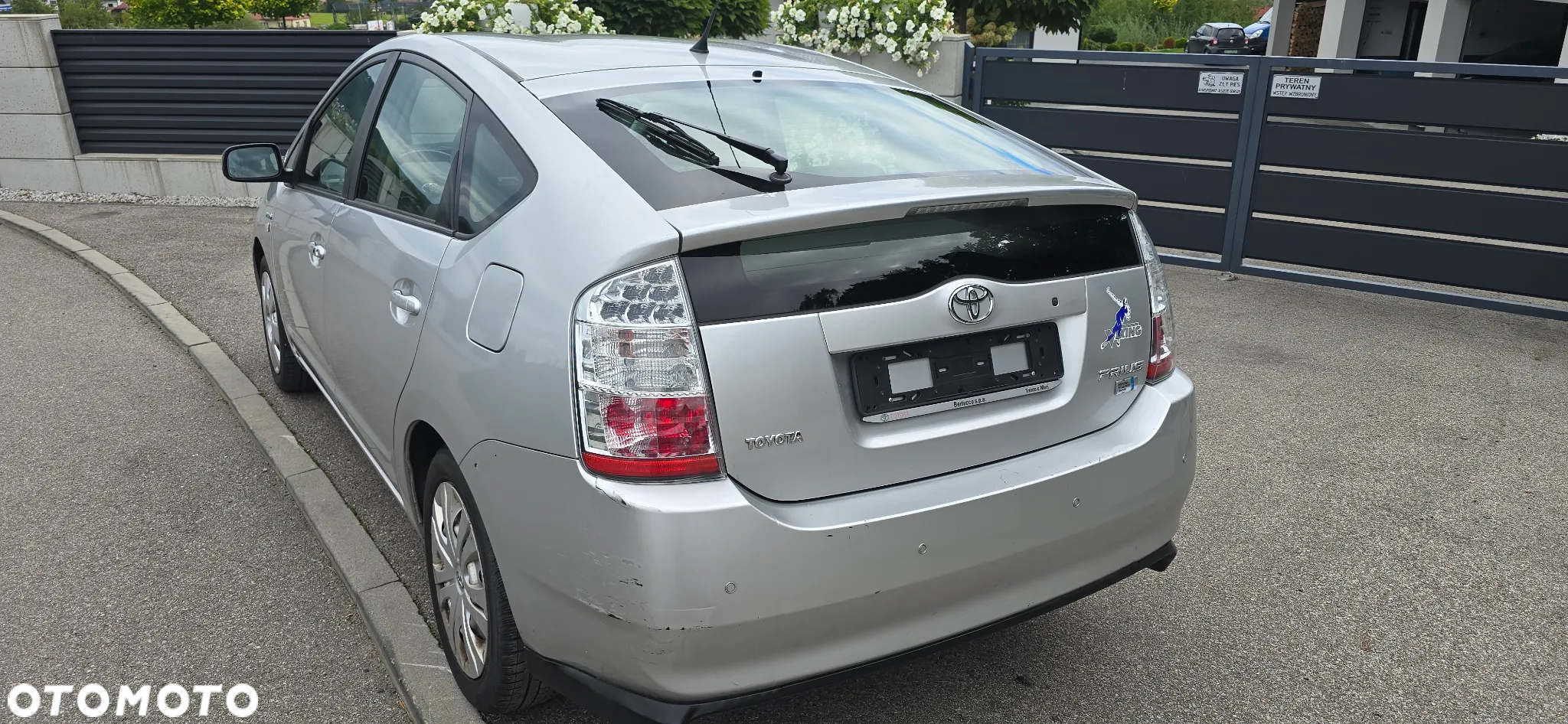 Toyota Prius (Hybrid) Comfort - 12