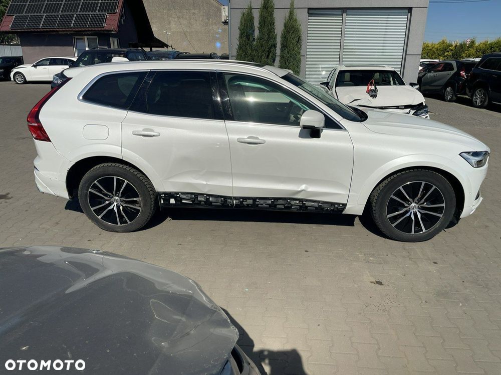 Volvo XC 60 B5 D AWD Ultimate Bright - 2