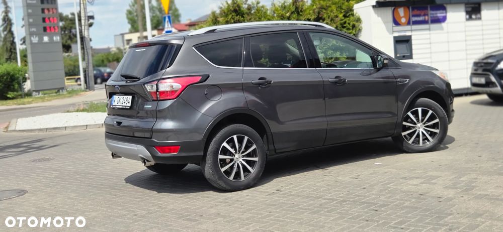 Ford Kuga 1.5 EcoBoost 2x4 Titanium - 14