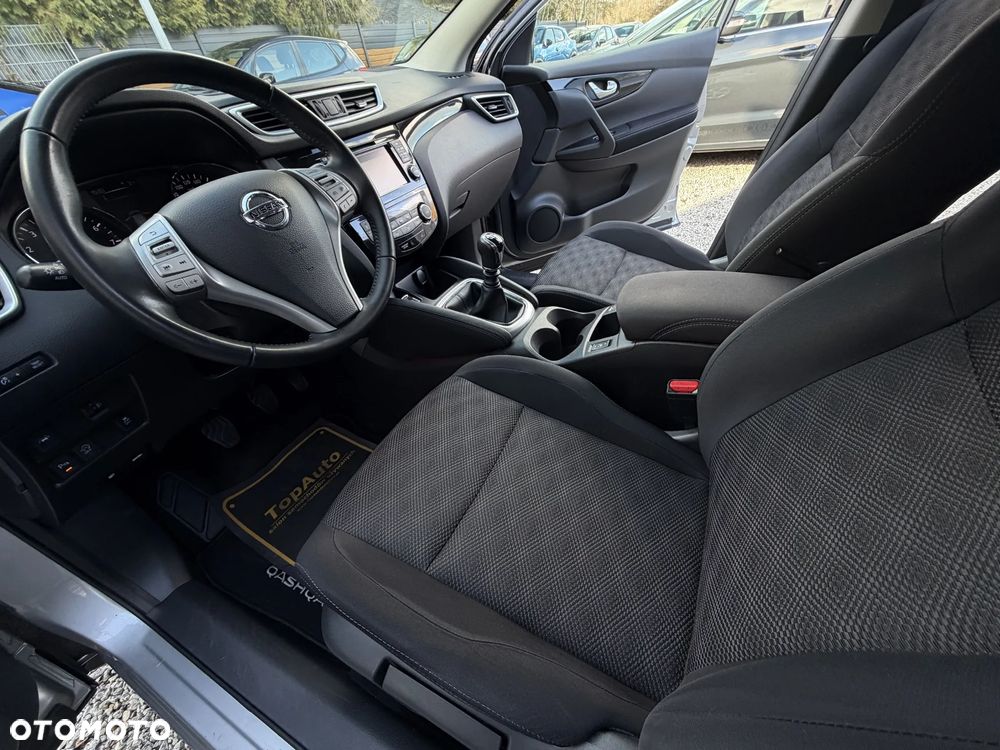 Nissan Qashqai 1.2 DIG-T N-Connecta EU6 - 19