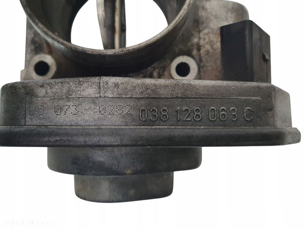PRZEPUSTNICA Skoda Octavia I VW Golf IV Bora 1.9 TDI 038128063C VAG - 6