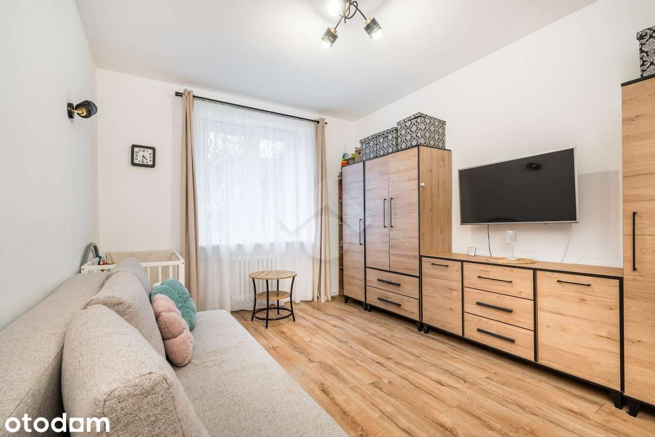 4-pokojowe mieszkanie w kamienicy z balkonem!!