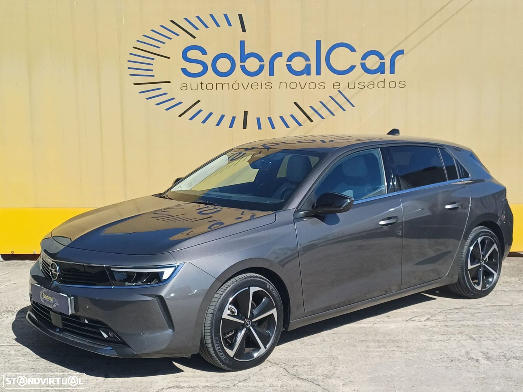 Opel Astra 1.5 D Elegance Aut. - 1