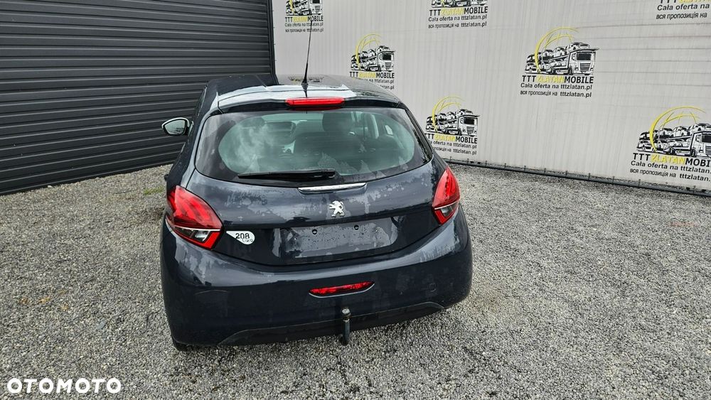Peugeot 208 - 17