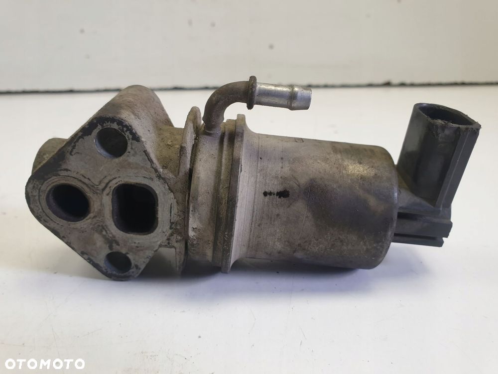 Audi A3 8L 1.6 8V ZAWÓR EGR 06A131501F - 3
