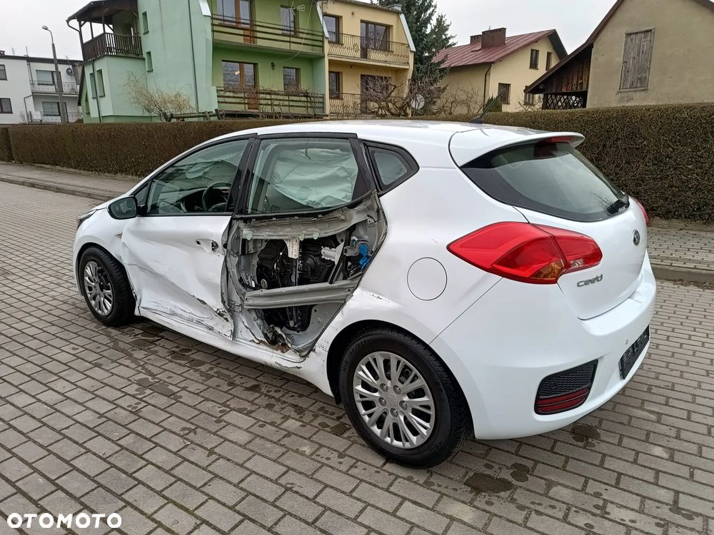 Kia Ceed 1.4 CVVT ISG Dream Team Edition - 5