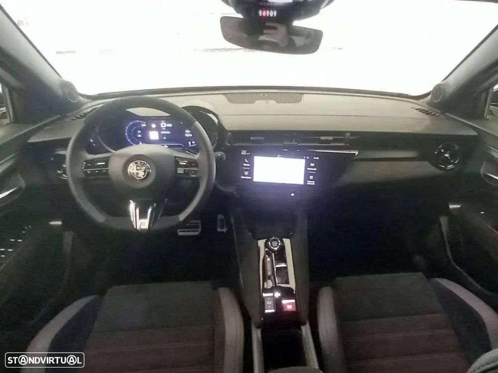 Alfa Romeo Junior Elletrica 50 kWh Veloce - 9