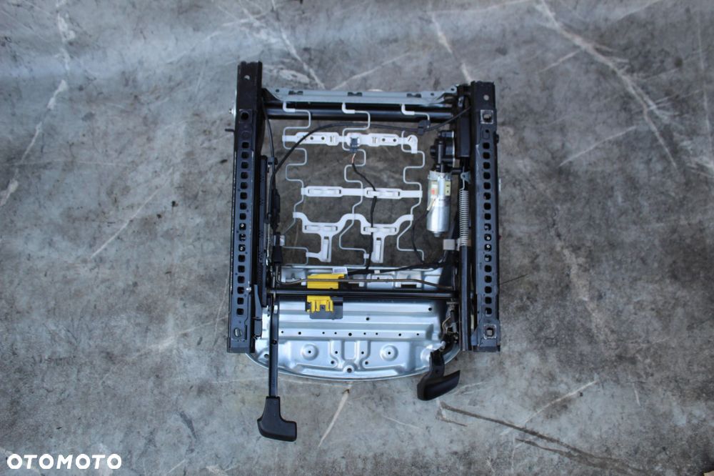 SIEDZISKO FOTELA PRAWY SILNICZKI REGULACJI BMW E92 - 4